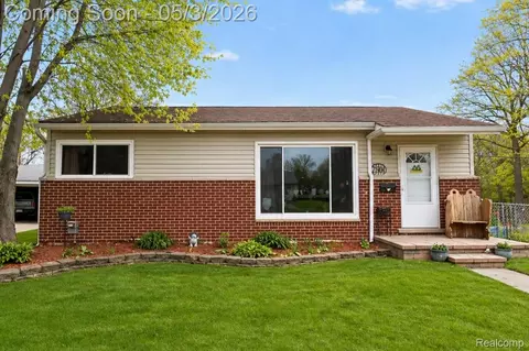 27604 Rialto St, Madison Heights, MI 48071