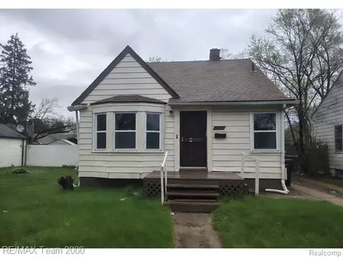 19152 Grandville Ave, Detroit, MI 48219