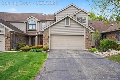5733 Leeward Ct #51, Independence, MI 48346