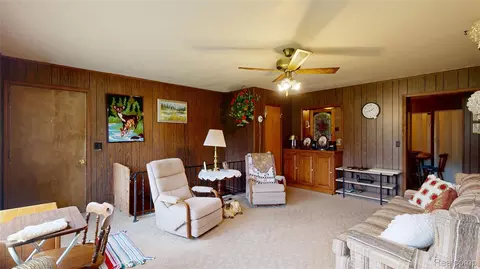 Living - 225 E Park Ave, Flushing, MI 48433 photo 3 of 4