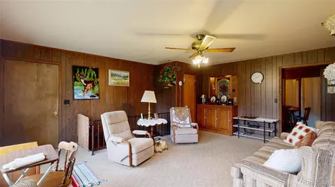 Living - 225 E Park Ave, Flushing, MI 48433 photo 1 of 4