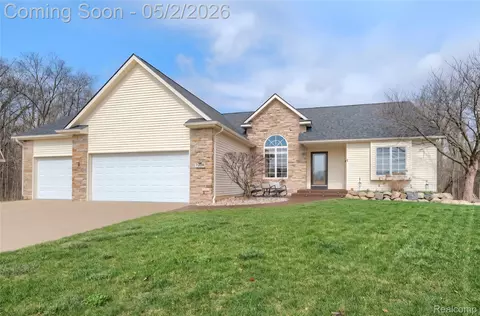 7240 Parkridge Pkwy, Swartz Creek, MI 48473