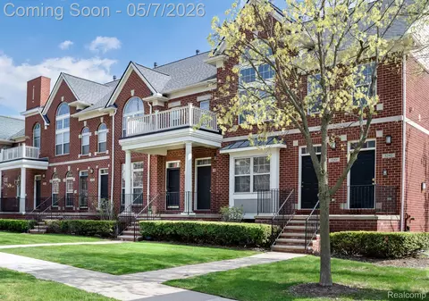 3280 Newbury Pl, Troy, MI 48084