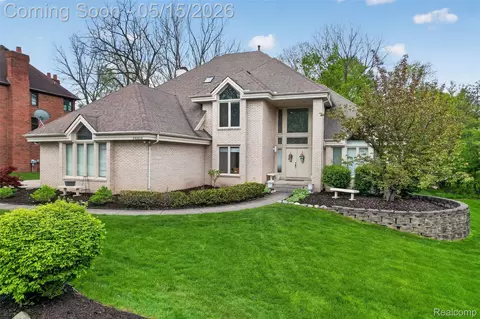 28959 Augusta, Farmington Hills, MI 48331