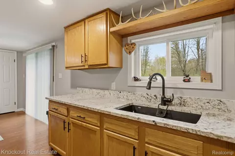 Kitchen - 7261 Hess Rd, Vassar, MI 48746 photo 4 of 4