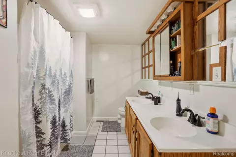 Bath - 7261 Hess Rd, Vassar, MI 48746 photo 1 of 1