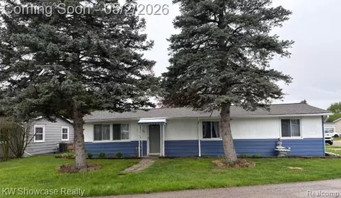 437 Flamingo, Rochester, MI 48309