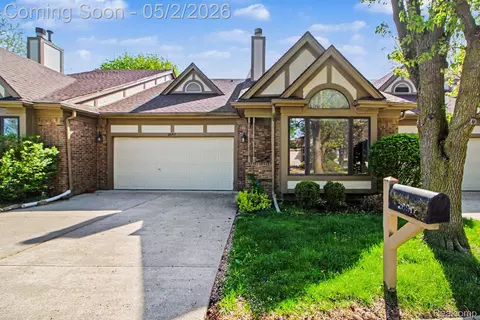 26917 Ann Arbor Trl, Dearborn Heights, MI 48127