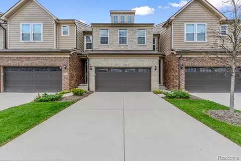 1674 Addison Cir, Commerce, MI 48390