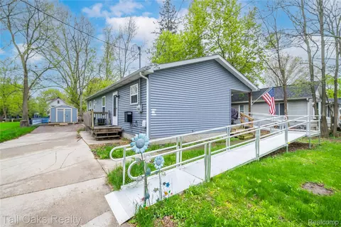 2616 Maryland Ave, Flint, MI 48506