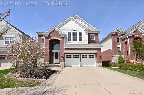 28381 Clymer Dr, Novi, MI 48377