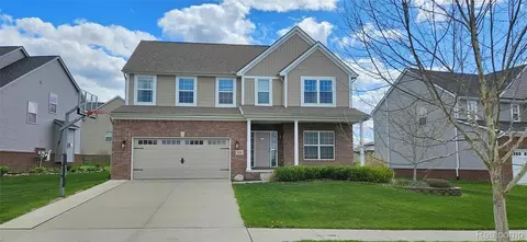 854 Jennifer Ln, South Lyon, MI 48178
