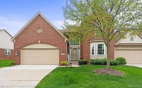 1805 Lincoln Dr, Canton, MI 48188
