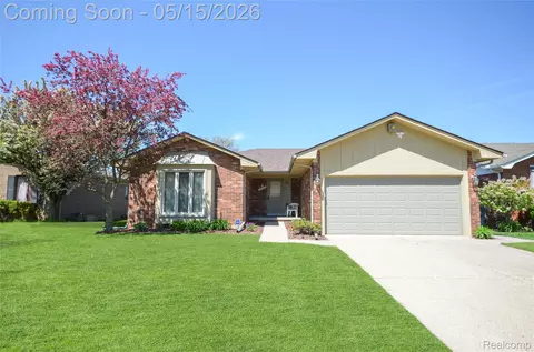 35535 Collingwood Dr, Sterling Heights, MI 48312