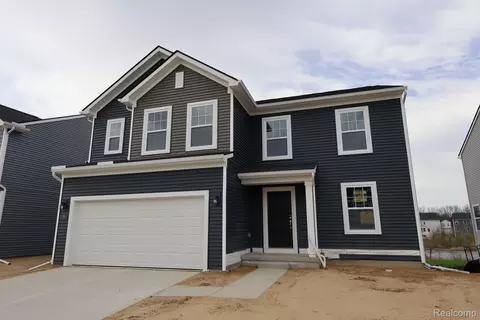 391 Edge Brook Dr W, Holly, MI 48442