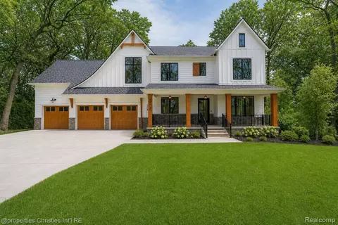 4375 Derry Rd, Bloomfield Hills, MI 48302