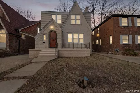 9175 Devonshire Rd, Detroit, MI 48224
