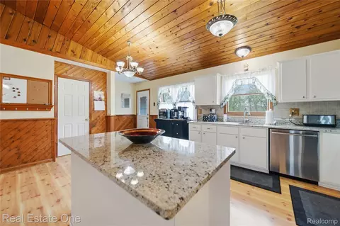 Kitchen - 4915 E M 36, Hamburg, MI 48169 photo 4 of 4