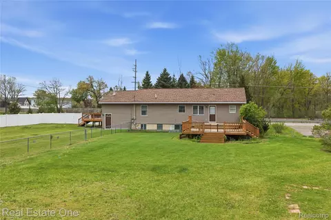 Exterior - 4915 E M 36, Hamburg, MI 48169 photo 3 of 3