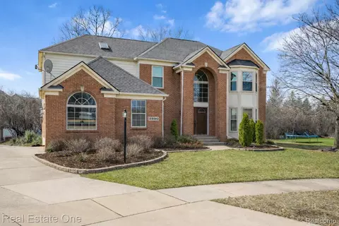 2590 Oakham Ct, Canton, MI 48188