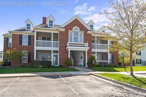 920 W Summerfield Glen Cir, Scio, MI 48103