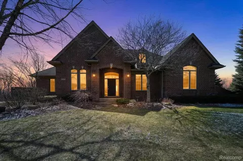 2591 Overbrook, Highland, MI 48357