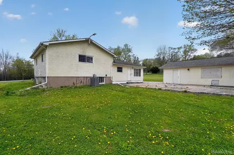 Exterior - 5457 E Frances Rd, Thetford, MI 48458 photo 2 of 7
