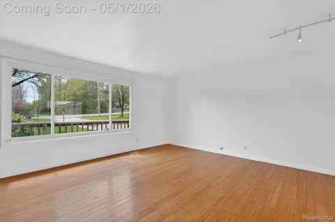 Living - 5457 E Frances Rd, Thetford, MI 48458 photo 5 of 8
