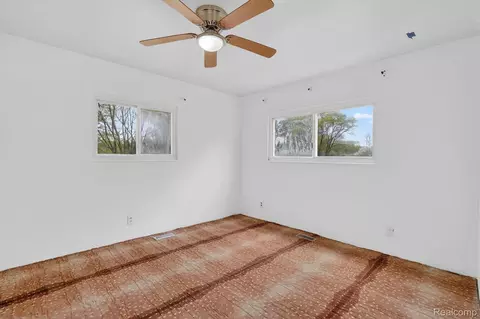 Bedroom - 5457 E Frances Rd, Thetford, MI 48458 photo 4 of 6