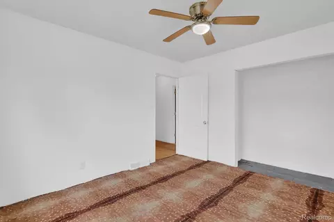 Bedroom - 5457 E Frances Rd, Thetford, MI 48458 photo 6 of 6