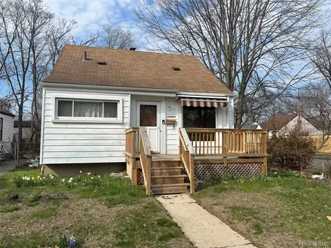 16910 Pembroke Ave, Detroit, MI 48235