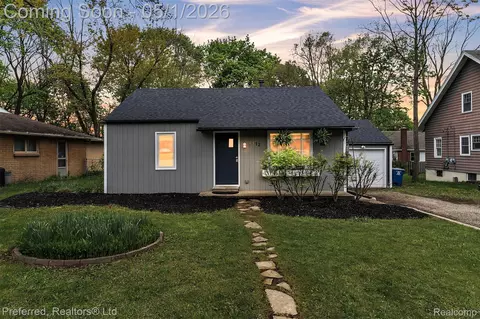 2412 Packard St, Ann Arbor, MI 48104