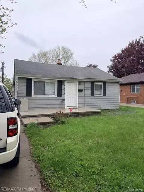 6431 Centralia St, Dearborn Heights, MI 48127