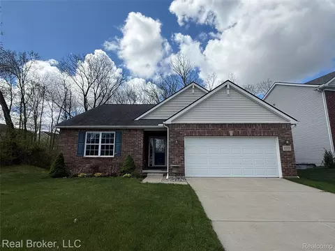 1313 Secretariat Way, Oceola, MI 48843