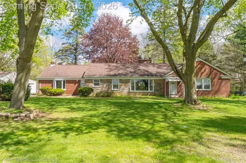 34500 Freedom Rd, Farmington Hills, MI 48335