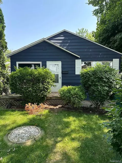 1580 University Ave, Lincoln Park, MI 48146