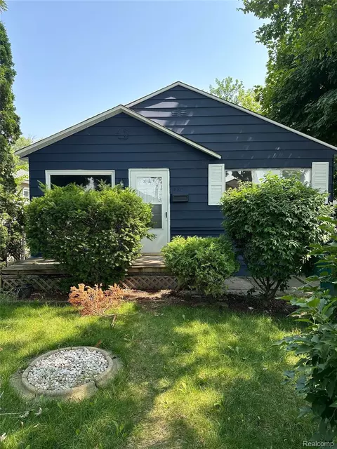 1580 University Ave, Lincoln Park, MI 48146