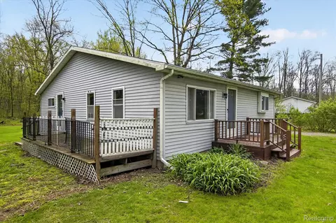 18944 Doyle Rd, Unadilla, MI 48137