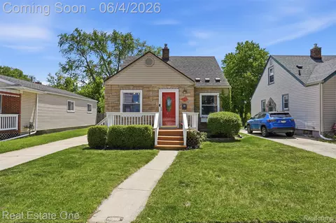 295 Madison Ave, Clawson, MI 48017