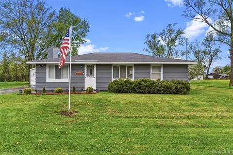 3102 Coin St, Burton, MI 48519