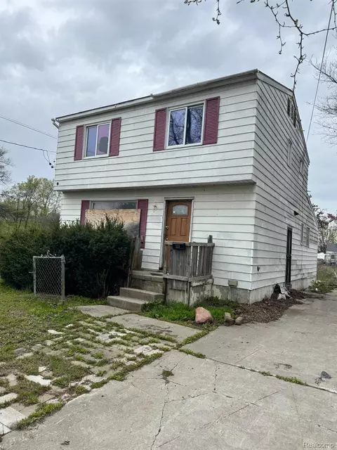 524 Crawford St, Flint, MI 48507