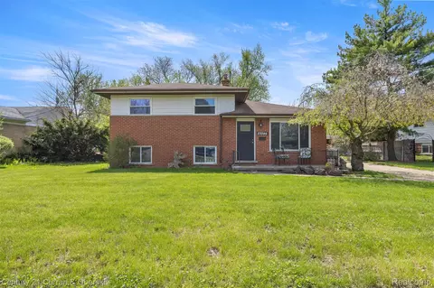 27095 Colgate St, Inkster, MI 48141