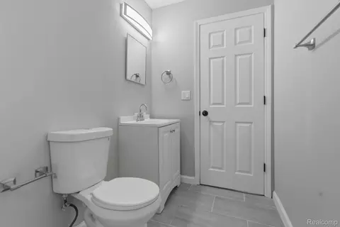 Bath - 15527 Meadow St, Romulus, MI 48174 photo 1 of 2