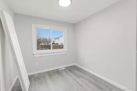 Bedroom - 15527 Meadow St, Romulus, MI 48174 photo 4 of 5