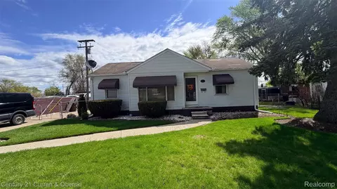2208 Belton St, Garden City, MI 48135