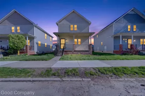 2320 Andrus St, Hamtramck, MI 48212