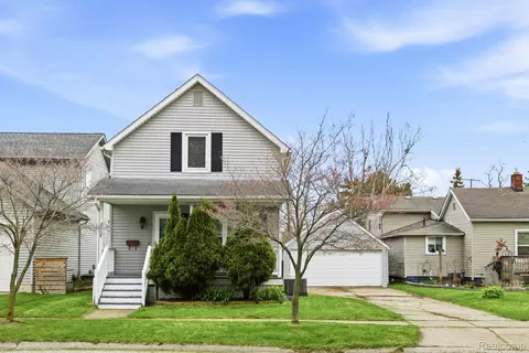 2708 Forest St, Port Huron, MI 48060