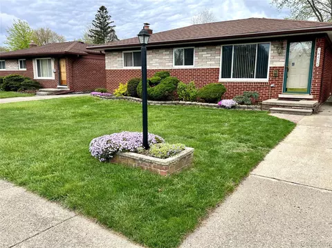 34405 Little Mack Ave, Clinton Township, MI 48035