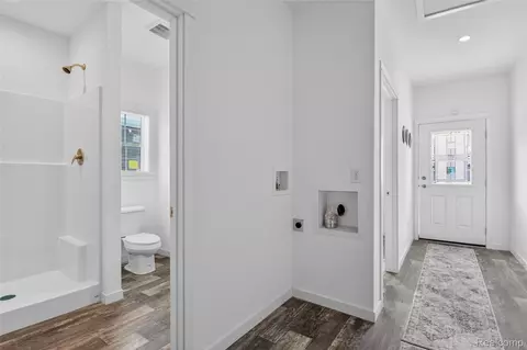 Entry Way - 7559 Packard Ave, Warren, MI 48091 photo 5 of 5