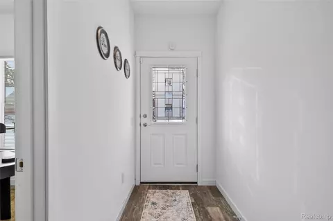 Entry Way - 7559 Packard Ave, Warren, MI 48091 photo 2 of 5